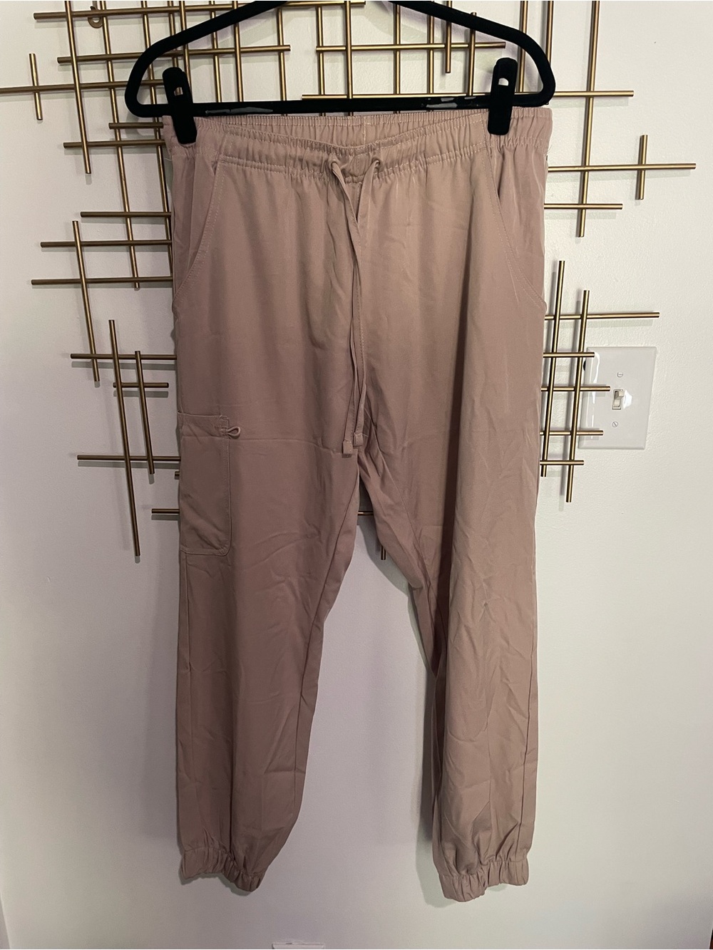 Mini Marilyn by MediChic tan scrub jogger pant (L)